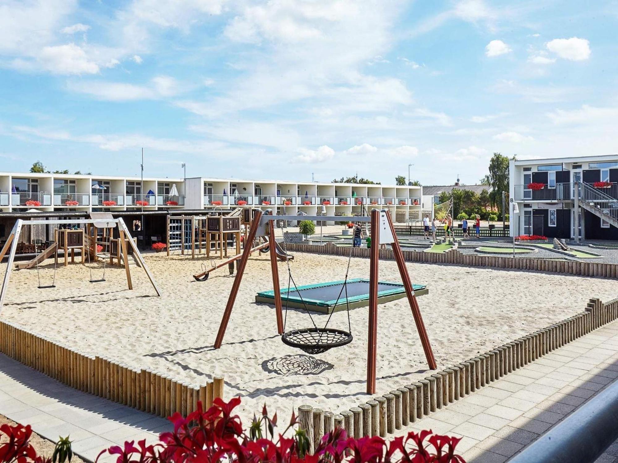 8 Person Holiday Home On A Holiday Park In Glesborg Exterior photo